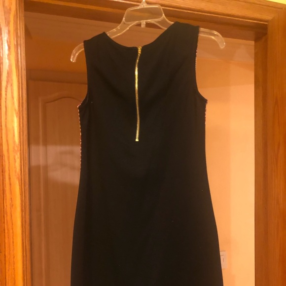 Sleeveless mini dress - Picture 2 of 3